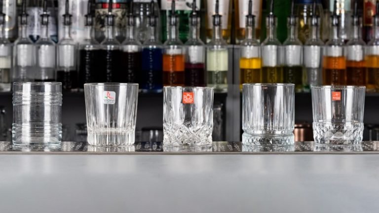 bicchieri highball - Attrezzatura per bar.